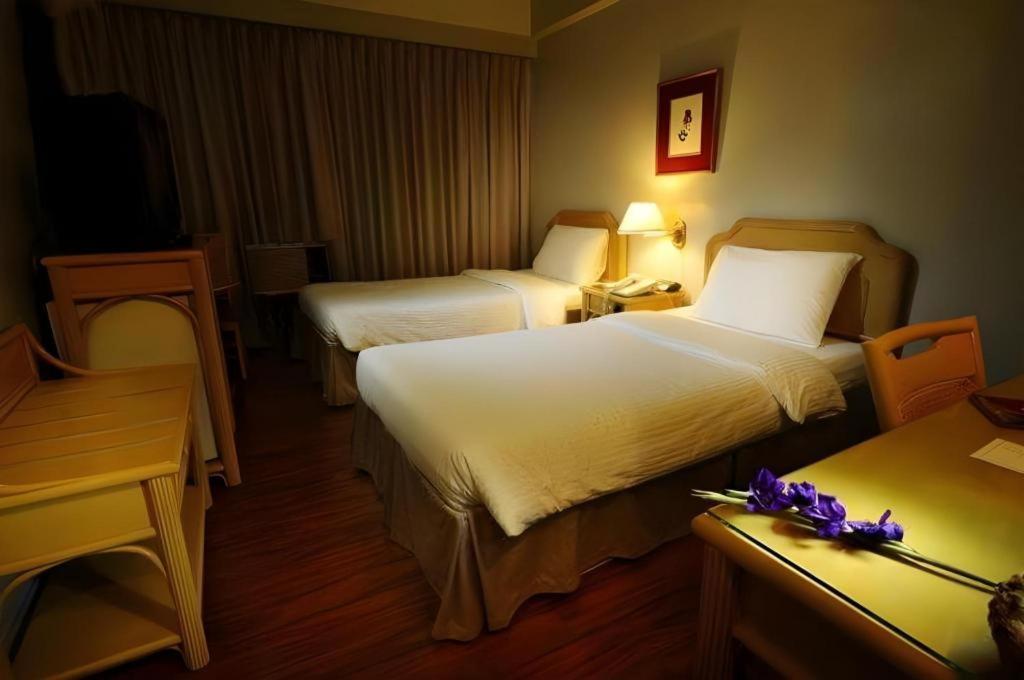 Casa Leticia Boutique Hotel Davao Exterior photo