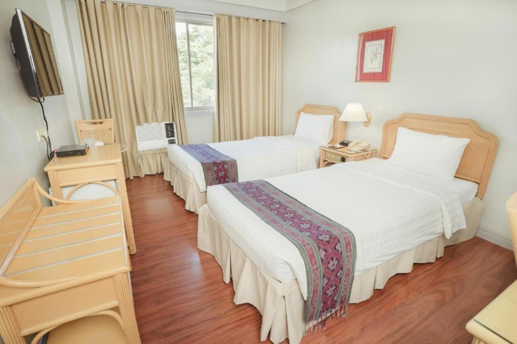 Casa Leticia Boutique Hotel Davao Exterior photo