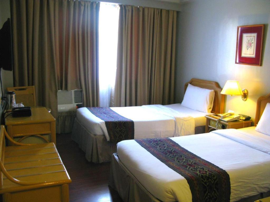 Casa Leticia Boutique Hotel Davao Exterior photo
