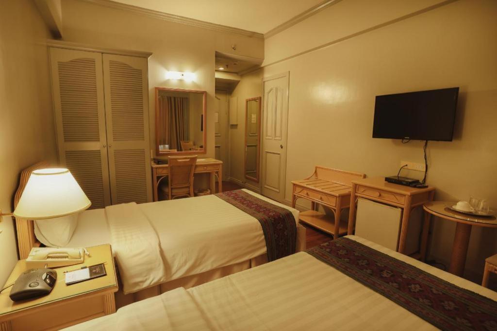 Casa Leticia Boutique Hotel Davao Exterior photo
