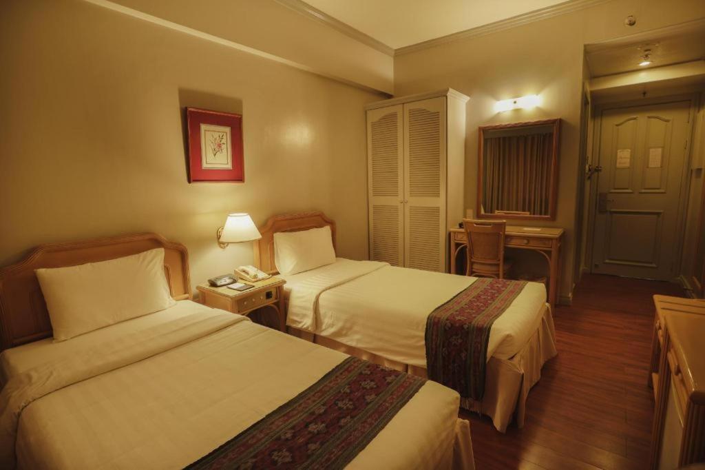 Casa Leticia Boutique Hotel Davao Exterior photo
