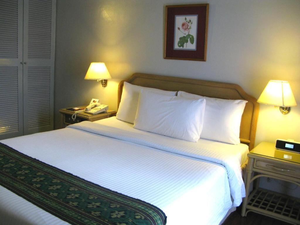 Casa Leticia Boutique Hotel Davao Exterior photo